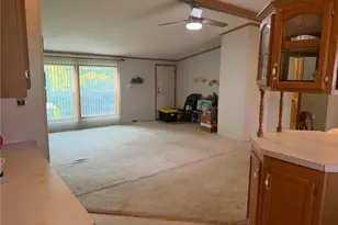 127 Marylynn Ln, Adams Township, PA 16059 - Photo 7