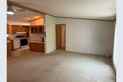 127 Mary Lynn Ln, Adams Township, PA 16059 - Photo 3