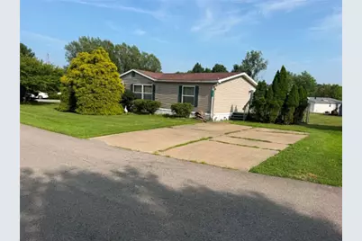 127 Mary Lynn Ln, Adams Township, PA 16059 - Photo 1