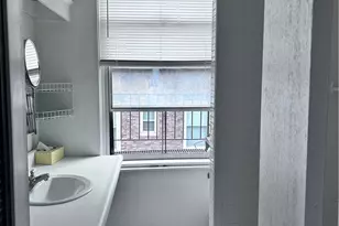 5807 Bartlett St, Pittsburgh, PA 15217 - Photo 5