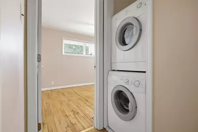 1825 Dixon Way, Patterson Township, PA 15010 - Photo 21