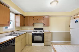 1825 Dixon Way, Patterson Township, PA 15010 - Photo 11