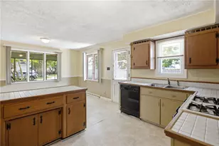 1825 Dixon Way, Patterson Township, PA 15010 - Photo 13