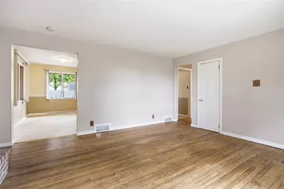 1825 Dixon Way, Patterson Township, PA 15010 - Photo 15