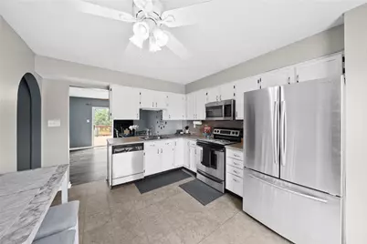 16 Cinque Terra Pl, Finleyville, PA 15332 - Photo 17