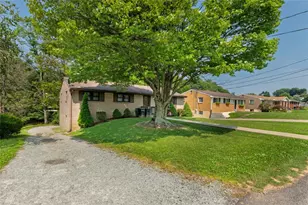 538 Newport Dr, Hempfield Township, PA 15601 - Photo 3
