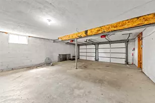 538 Newport Dr, Hempfield Township, PA 15601 - Photo 15