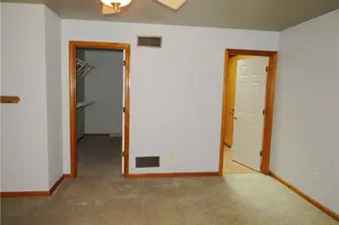 113 Kilarney Dr, Hempfield Township, PA 15639 - Photo 13