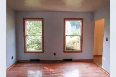 113 Kilarney Dr, Hempfield Township, PA 15639 - Photo 5