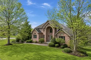 1000 Fawn Valley Dr, Cecil, PA 15317 - Photo 3