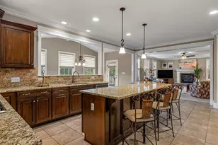 124 Majestic Dr, Cranberry Township, PA 16066 - Photo 5
