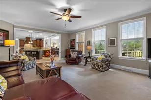 124 Majestic Dr, Cranberry Township, PA 16046 - Photo 13