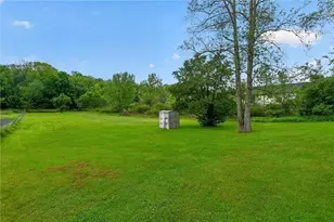 2975 Leechburg Rd, Pittsburgh, PA 15239 - Photo 17
