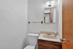 2975 Leechburg Rd, Pittsburgh, PA 15239 - Photo 15