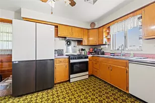 1522 Oak St, Greensburg, PA 15601 - Photo 3