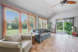 673 Chesapeake Ct, Hermitage, PA 16148 - Photo 17
