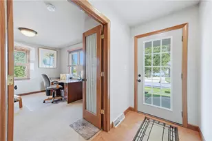 673 Chesapeake Ct, Hermitage, PA 16148 - Photo 3