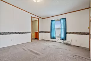 736 Regent Dr, Chartiers, PA 15301 - Photo 25