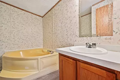 736 Regent Dr, Chartiers, PA 15301 - Photo 21