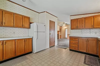 736 Regent Dr, Chartiers, PA 15301 - Photo 9