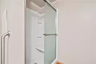 736 Regent Dr, Chartiers, PA 15301 - Photo 15