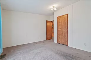 736 Regent Dr, Chartiers, PA 15301 - Photo 19