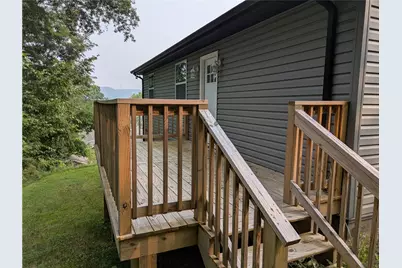 910 Burton, Youngwood, PA 15697 - Photo 23