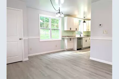 910 Burton, Youngwood, PA 15697 - Photo 5