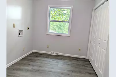 910 Burton, Youngwood, PA 15697 - Photo 13
