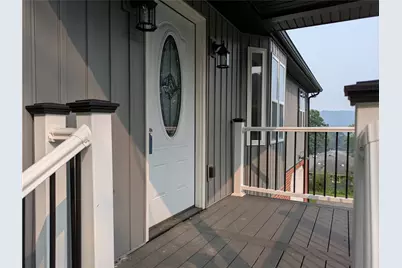 910 Burton, Youngwood, PA 15697 - Photo 3
