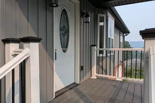 910 Burton, Youngwood, PA 15697 - Photo 3