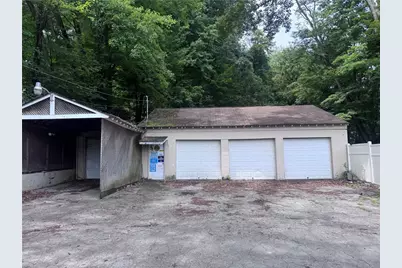 805 Harbor St, New Castle, PA 16101 - Photo 3