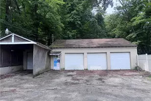 805 Harbor St, New Castle, PA 16101 - Photo 3