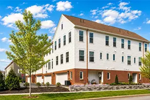 800 Gillian Ln, Cranberry Township, PA 16066 - Photo 1