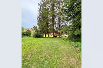 3941 New Castle Rd, Shenango Township, PA 16143 - Photo 5