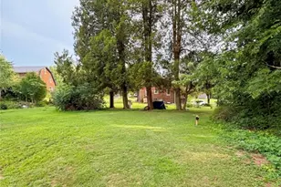 3941 New Castle Rd, Shenango Township, PA 16143 - Photo 5