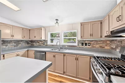 218 Florence Dr, Menallen Township, PA 15401 - Photo 17