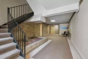 605 Shady Ave, Pittsburgh, PA 15206 - Photo 3