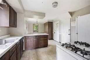 10813 Frankstown Rd, Pittsburgh, PA 15235 - Photo 15