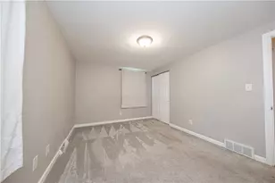 419 Old Hickory Dr, Pittsburgh, PA 15235 - Photo 15