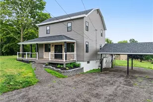 1076 Chapel Rd, Center Township, PA 15061 - Photo 3