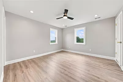 1076 Chapel Rd, Center Township, PA 15061 - Photo 33