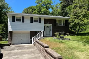 212 Pierce Rd, Lincoln Boro, PA 15037 - Photo 1
