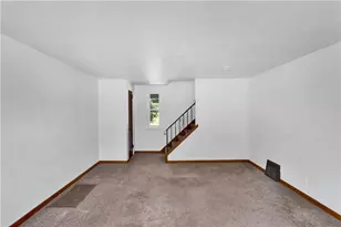 890 Stevendale Dr, Wilkins Township, PA 15221 - Photo 9