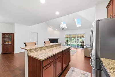 401 River Glen Dr, Economy, PA 15005 - Photo 7