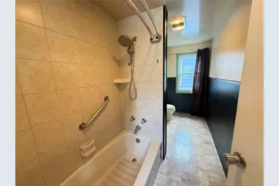 1612 Broad St, South Greensburg Boro, PA 15601 - Photo 17