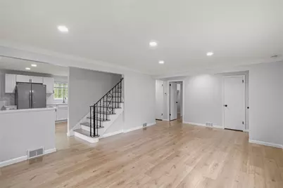 342 Homer Dr, Pittsburgh, PA 15145 - Photo 5