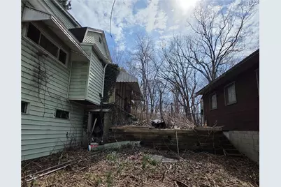 23 Maple Ave #A, Jeannette, PA 15644 - Photo 3