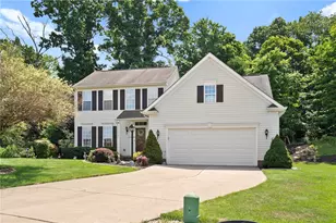 142 Bradford Square Dr, Trafford, PA 15085 - Photo 1