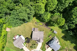 142 Bradford Square Dr, Trafford, PA 15085 - Photo 37